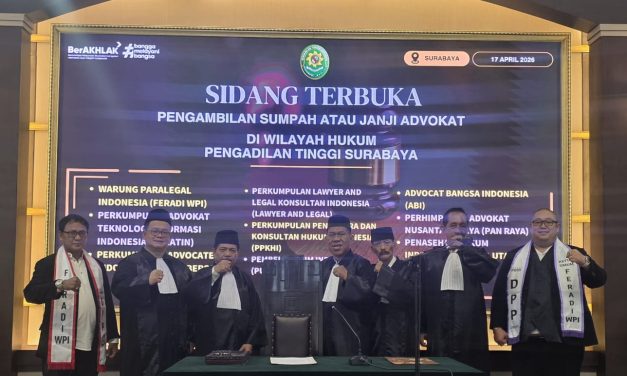 Lima Advokat Feradi WPI Resmi Disumpah Di Pengadilan Tinggi Surabaya