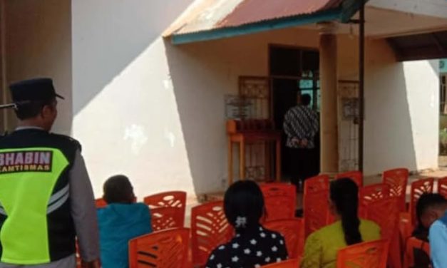 Polsek Mestong Kawal Ibadah Minggu, Jamin Rasa Aman Jemaat Di Tempino