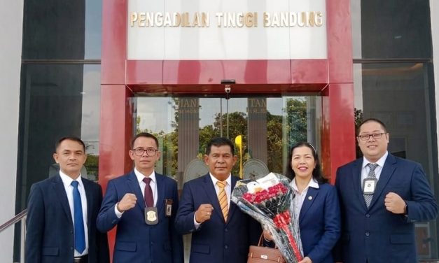 FERADI WPI Pastikan Berkas Lengkap, Dua Calon Advokat Siap Disumpah Di Pengadilan Tinggi Bandung