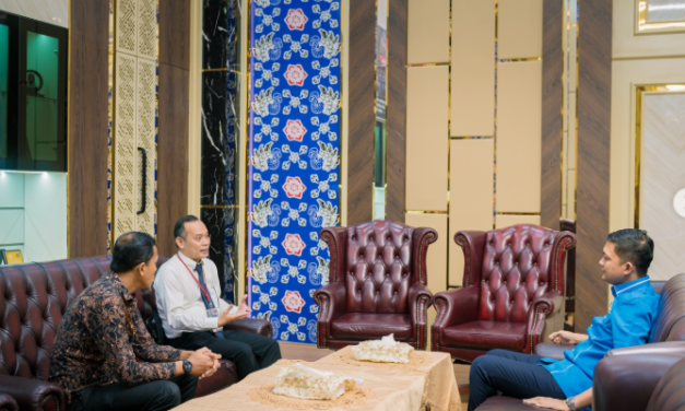 Ketua DPRD Provinsi Jambi, M. Hafiz Terima Audiensi BI, OJK Dan Bank 9 Jambi Bahas Gangguan Sistem Nasabah