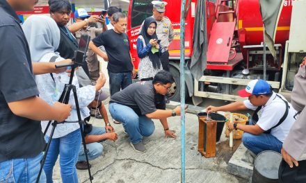 AWaSI Jambi Kawal Transparansi, Tinjau Langsung Pengukuran BBM Di SPBU Nusa Indah