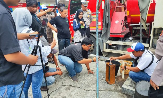 AWaSI Jambi Kawal Transparansi, Tinjau Langsung Pengukuran BBM Di SPBU Nusa Indah