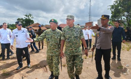 Kasdam II Sriwijaya Dampingi Gubernur Sumsel Tegakkan Aturan Energi Di Musi Banyuasin