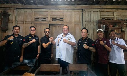 Kadiv DPP FERADI WPI Bambang KN Bersama Tim Subur Jaya Lawfirm Hadir Di Kedai Den Wir Yogyakarta