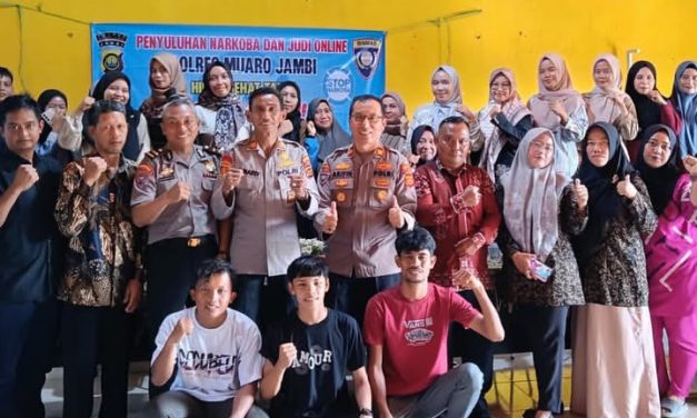 Polres Muaro Jambi Edukasi Bahaya Narkoba Dan Judi Online Kepada Pemuda Desa Seponjen