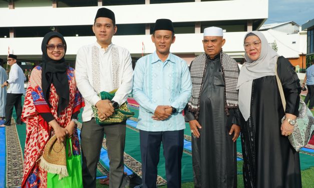 Pangdam II/Sriwijaya Serahkan Hewan Kurban, Teguhkan Semangat Kebersamaan Dan Kepedulian Sosial