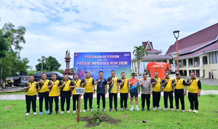 Polda Jambi Tanam Pohon Dalam Road To Presisi Merdeka Run 2026, Wujud Nyata Kepedulian Lingkungan
