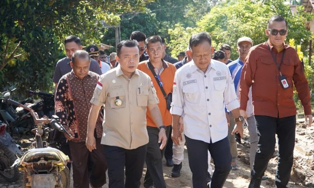 Wabup A Khafidh Dampingi Gubernur Tinjau Pascabanjir, Pemulihan Infrastruktur Jadi Prioritas