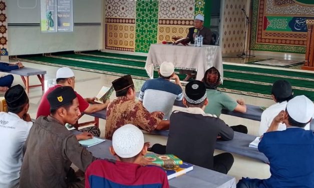 Santri WBP Lapas Narkotika Rumbai Perdalam Mengaji Dan Fiqih Di Mesjid At-Taubah