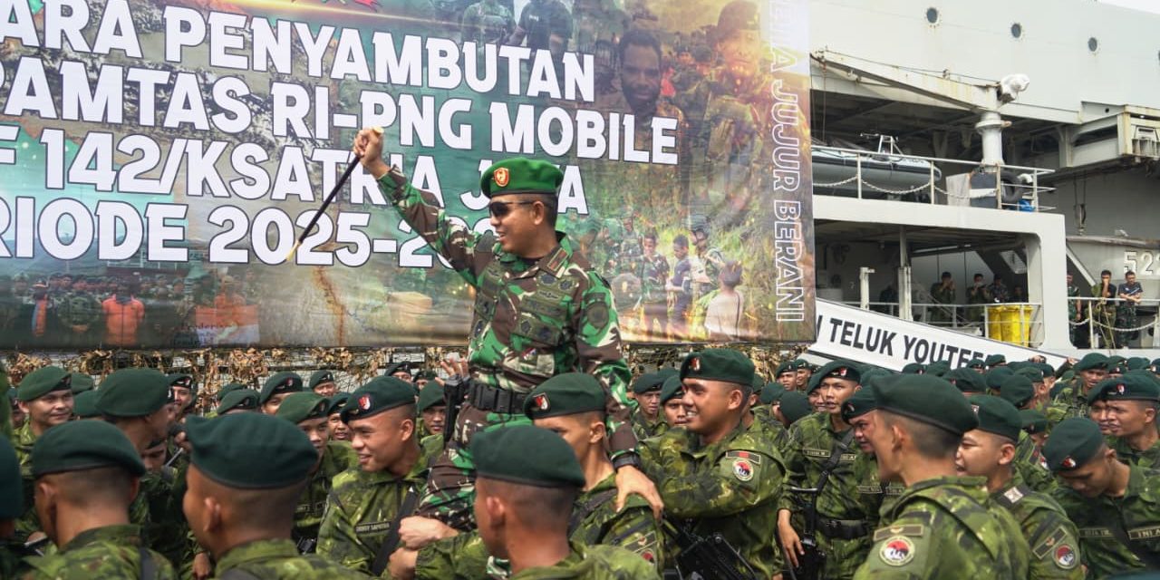 Berhasil Jaga Perbatasan dan Bantu Masyarakat Papua, Satgas Yonif 142/KJ Pulang dengan Prestasi Gemilang