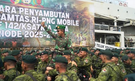 Berhasil Jaga Perbatasan dan Bantu Masyarakat Papua, Satgas Yonif 142/KJ Pulang dengan Prestasi Gemilang