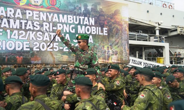 Berhasil Jaga Perbatasan dan Bantu Masyarakat Papua, Satgas Yonif 142/KJ Pulang dengan Prestasi Gemilang