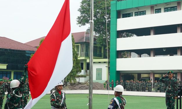 Tegakkan Profesionalisme, Asops Kasdam II/Swj Pimpin Upacara dan Defile Pasukan Makodam II/Swj