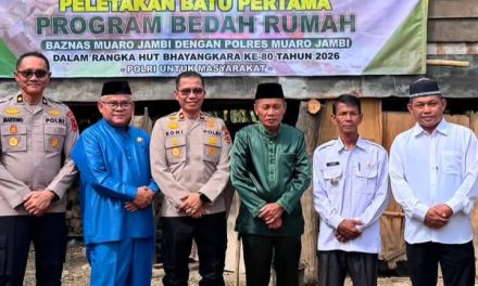 Polres Muaro Jambi Dan Baznas Bedah Rumah Warga, Wujud Nyata Kepedulian Sosial Untuk Masyarakat