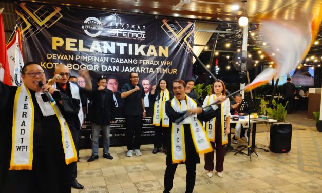 Waketum Adv. Suwanto Kalungkan Slempang Kepada Erwin Maulana, Resmi Tandai Pelantikan DPC FERADI WPI Kota Bogor