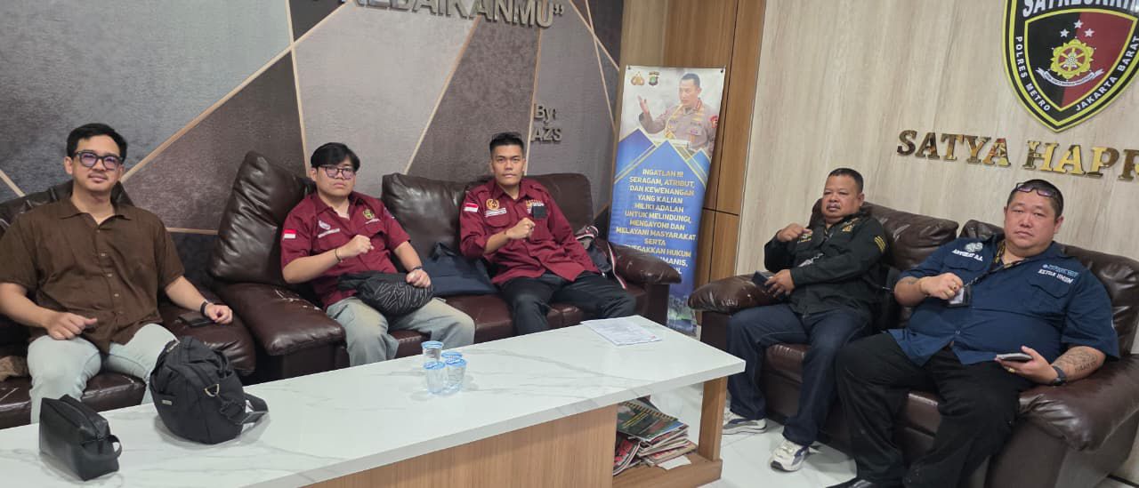 Adv. Donny Andretti Dampingi Saksi Terlapor Hendra Warsito Di Polres Metro Jakarta Barat, Tegaskan Penghormatan Terhadap Proses Hukum