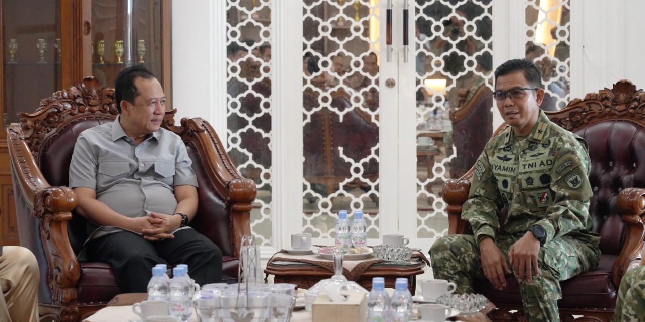 Perkuat Sinergi TNI dan Pemerintah Daerah, Danrem 042/Gapu Silaturahmi ke Rumah Dinas Bupati Muaro Jambi
