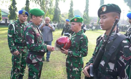 Upacara di Makorem 042/Gapu Diwarnai Aksi Peduli Keselamatan Berkendara