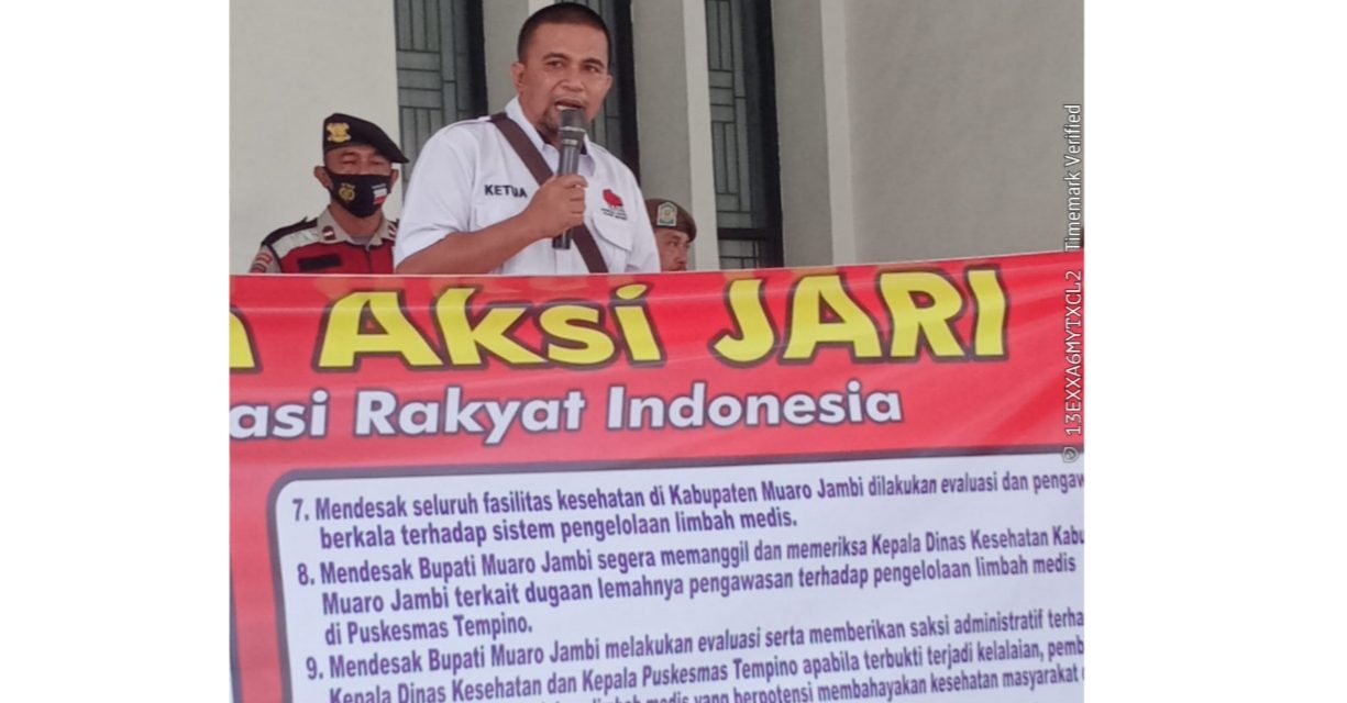 JARI Geruduk Kantor Bupati Muaro Jambi, Desak Copot Kadinkes Dan Kapus Tempino Buntut Dugaan Limbah Medis Dibakar Liar