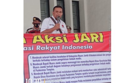 JARI Geruduk Kantor Bupati Muaro Jambi, Desak Copot Kadinkes Dan Kapus Tempino Buntut Dugaan Limbah Medis Dibakar Liar