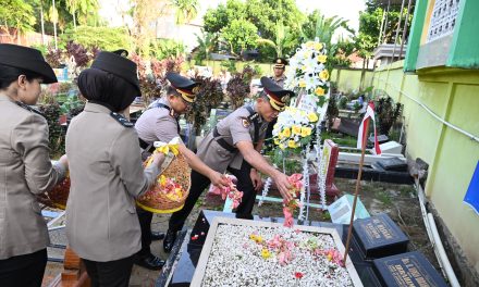Polda Jambi Gelar Ziarah Rombongan, Rawat Semangat Pengabdian Para Pahlawan Bhayangkara