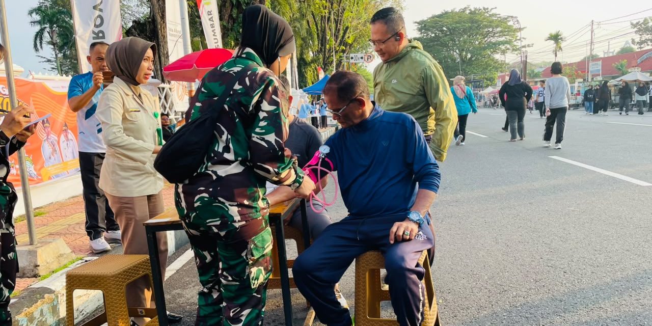 Kesdam XX/Tuanku Imam Bonjol Gelar Pemeriksaan Kesehatan Gratis di Dua Titik di Kota Padang