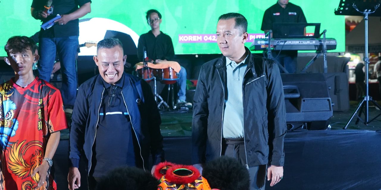 Kasrem 042/Gapu Resmi Buka Festival Rakyat Nobar Piala Dunia 2026, Antusias Warga Padati Lapangan Koremi