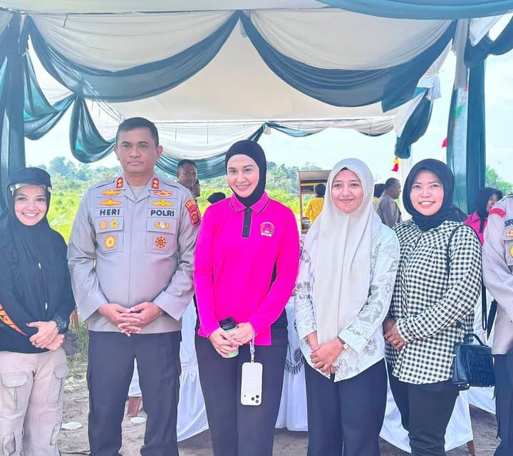 Kapolres Muaro Jambi Dampingi Ketua Bhayangkari Daerah Jambi Panen Semangka Dukung Ketahanan Pangan