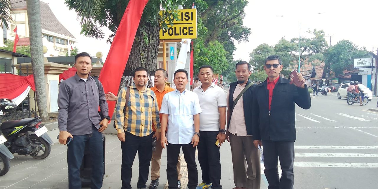 Aliansi AJAL Demo di Mapolda Jambi, Desak Usut Dugaan Penyalahgunaan BBM Bersubsidi
