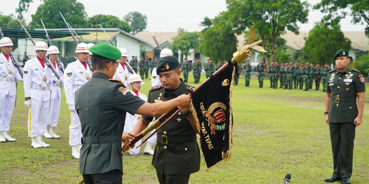 Tongkat Komando Yonif 142/Ksatria Jaya Resmi Berganti