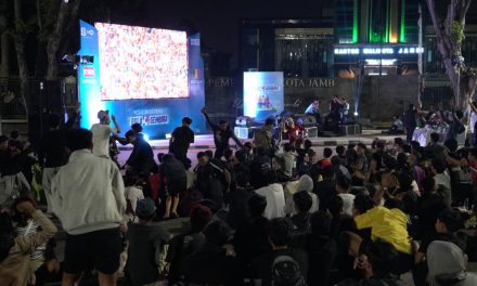 Ratusan Warga Padati Tugu Keris, Nobar “Bola Gembira” Bersama TNI Meriahkan Kemenangan Spanyol Ke Semifinal Piala Dunia 2026