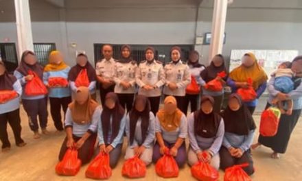 Kalapas Perempuan Kelas IIB Jambi Meita Eriza Salurkan Bantuan Kebutuhan Dasar Bagi Kelompok Rentan Dan 209 Warga Binaan