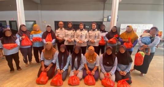Kalapas Perempuan Kelas IIB Jambi Meita Eriza Salurkan Bantuan Kebutuhan Dasar Bagi Kelompok Rentan Dan 209 Warga Binaan