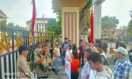 Aksi Keluarga Korban Desak Polda Jambi Segera Tangkap Dua Pelaku DPO Kasus Pembunuhan Sadis