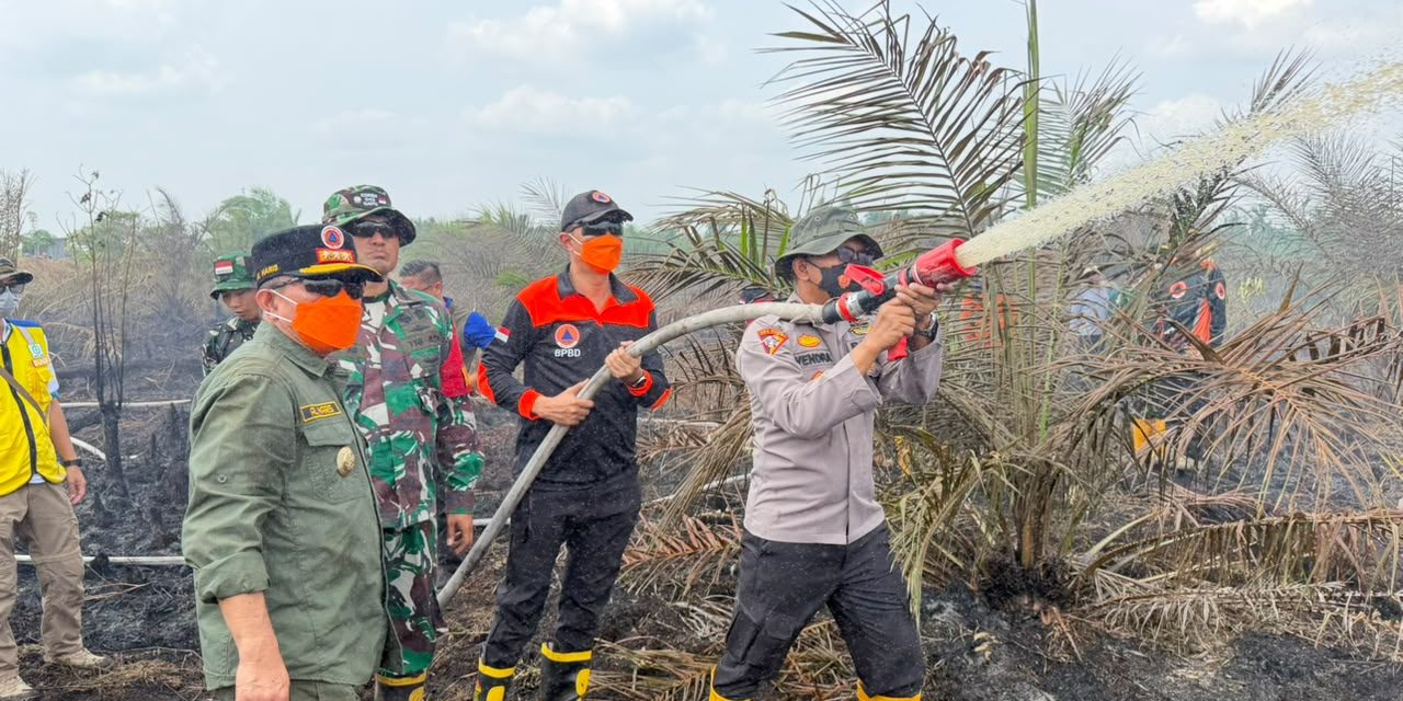Kapolda Jambi Pastikan Penanganan Karhutla Sungai Gelam Terus Dilakukan