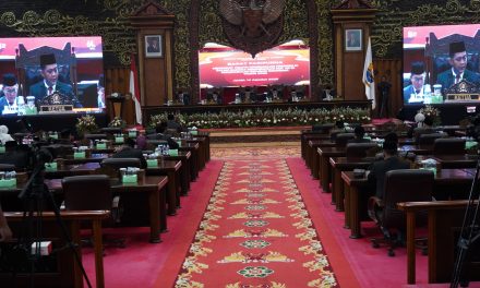 Danrem 042/Gapu Hadiri Rapat Paripurna DPRD Jambi Ikuti Sidang Tahunan MPR RI