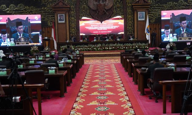 Danrem 042/Gapu Hadiri Rapat Paripurna DPRD Jambi Ikuti Sidang Tahunan MPR RI