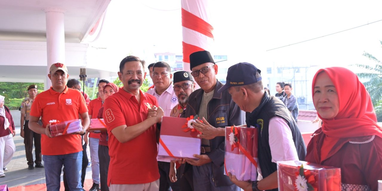 Wakapolda Jambi Ikuti Pemasangan 1.000 Bendera Merah Putih Sambut HUT Ke-81 RI