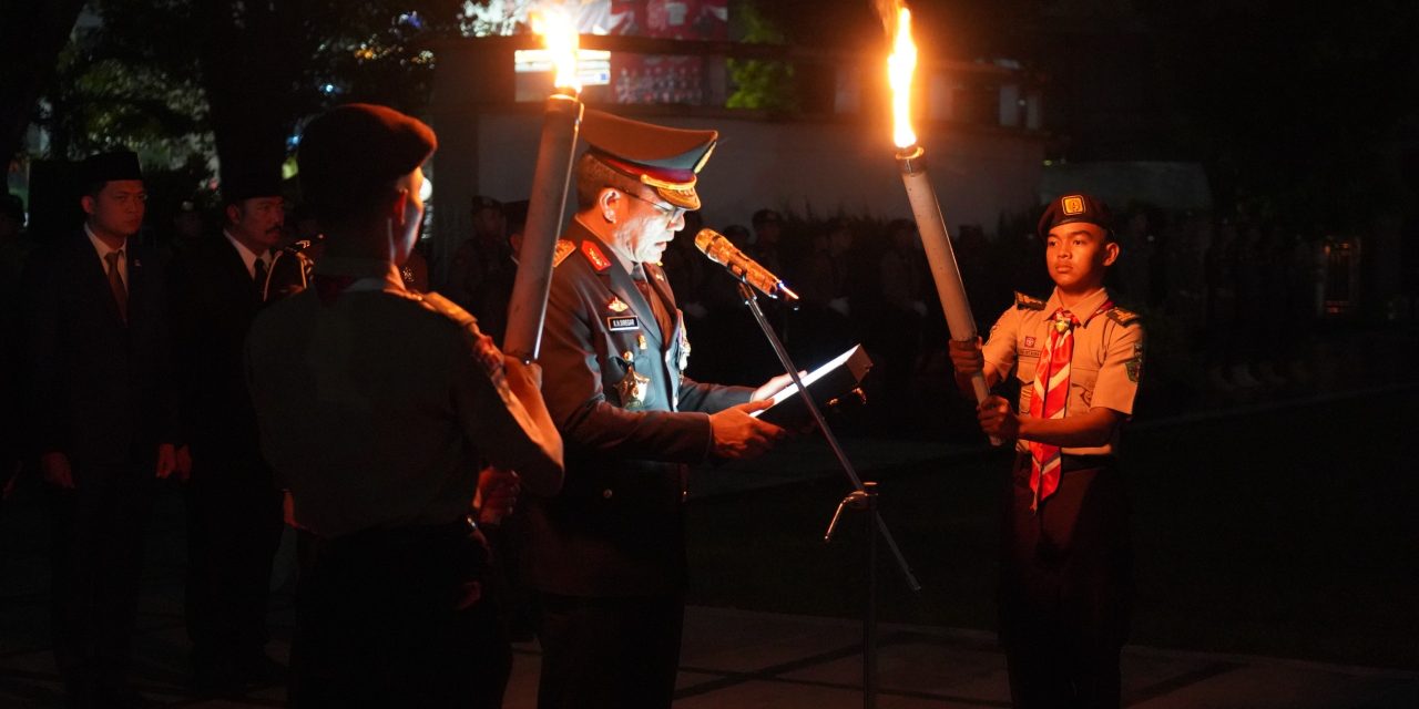 Danrem 042/Gapu Hadiri Upacara Renungan Suci di TMP Satria Bhakti