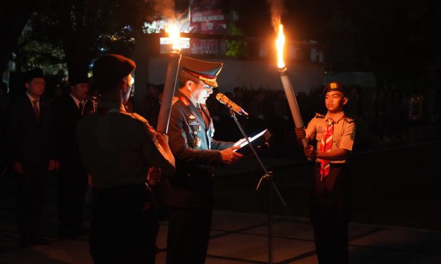 Danrem 042/Gapu Hadiri Upacara Renungan Suci di TMP Satria Bhakti