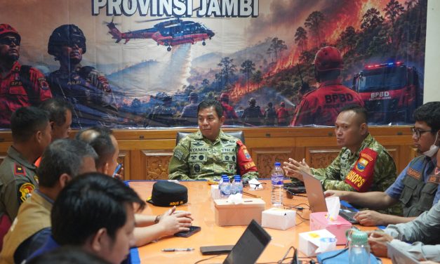 Danrem 042/Gapu Cek Kesiapan Posko Udara, Perkuat Operasi Pemadaman Karhutla di Jambi
