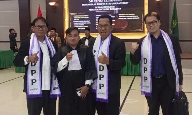 Sumpah Advokat di Pengadilan Tinggi Surabaya Diikuti Peserta FERADI WPI