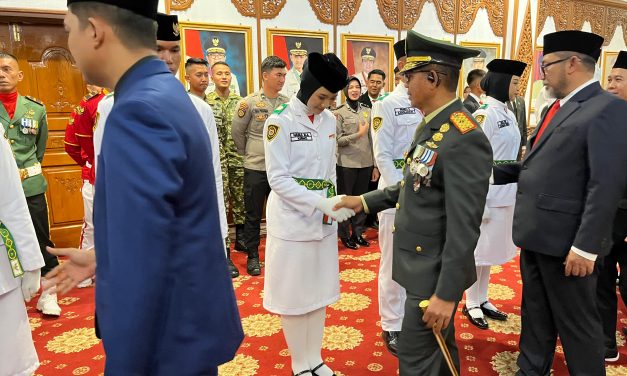 Danrem 042/Gapu Hadiri Pengukuhan Paskibraka Provinsi Jambi 2026