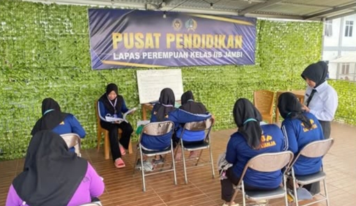 Warga Binaan Lapas Perempuan Kelas IIB Jambi Peroleh Pembinaan Bahasa Inggris untuk Tingkatkan Keterampilan
