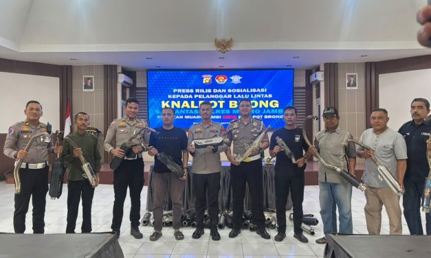 Satlantas Polres Muaro Jambi Deklarasikan Gerakan Zero Knalpot Brong, Libatkan Pelajar dan Orang Tua