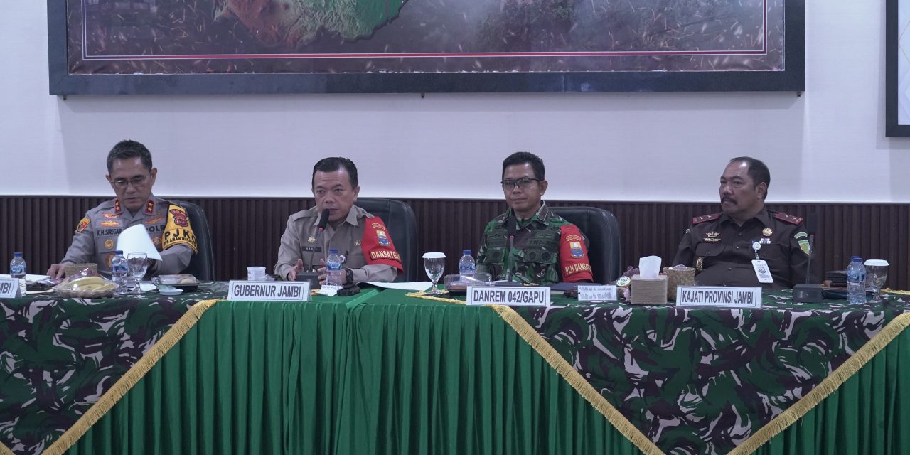 Danrem 042/Gapu Ikuti Rakor Nasional Penanganan Karhutla Secara Vicon