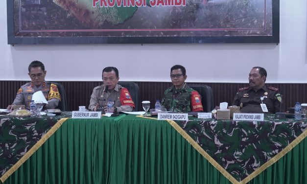 Danrem 042/Gapu Ikuti Rakor Nasional Penanganan Karhutla Secara Vicon