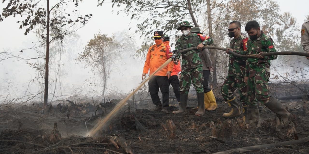 Karhutla Londerang Kembali Ditinjau, Danrem Dan Gubernur Jambi Pastikan Pemadaman Berlanjut