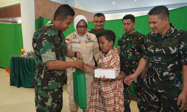 Sambut HUT Ke-81 TNI, Korem 042/Gapu Gelar Donor Darah, Sunatan Massal dan Pengobatan Gratis