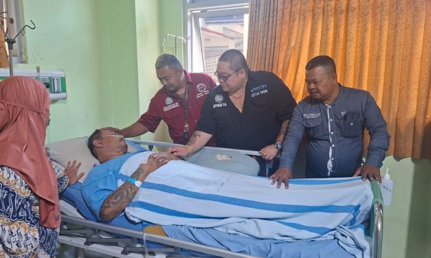 Eko Ponco Berlinang Air Mata Melihat Kondisi M. Sholeh Korban Dugaan Pengeroyokan di Salatiga